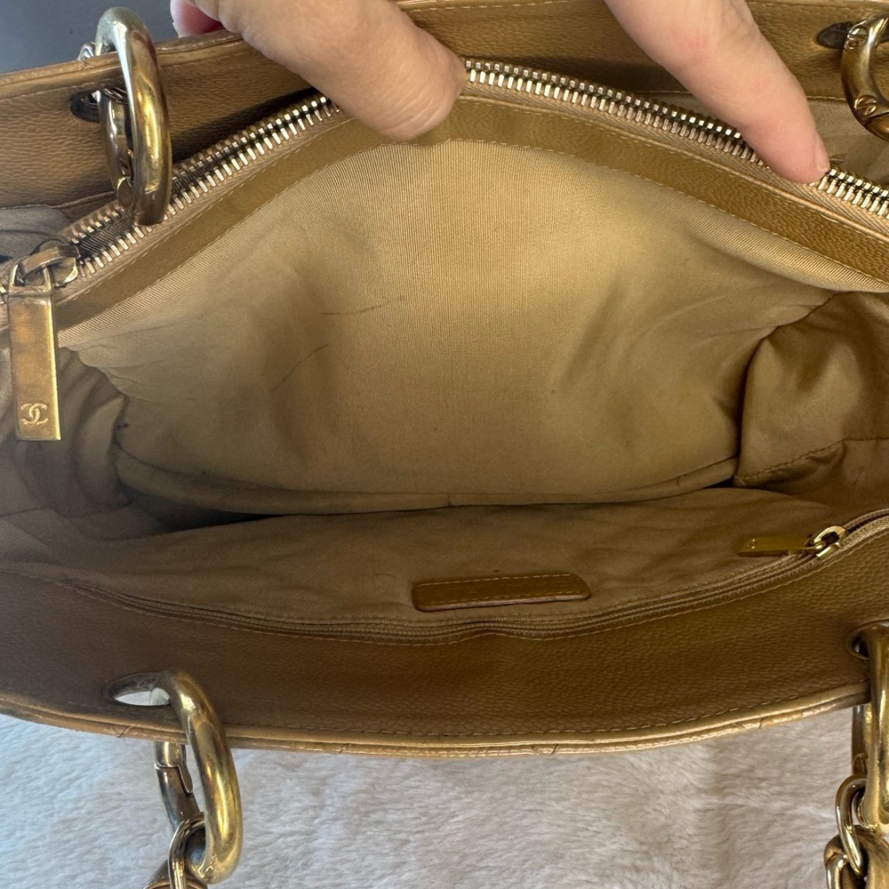 CHANEL Quilted Caviar Leather Beige Shopping Tote - Picture 8 of 16
